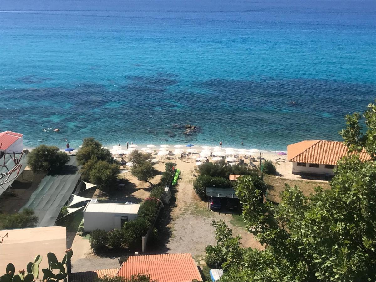 Residenza Gherly Aparthotel Capo Vaticano Exterior foto