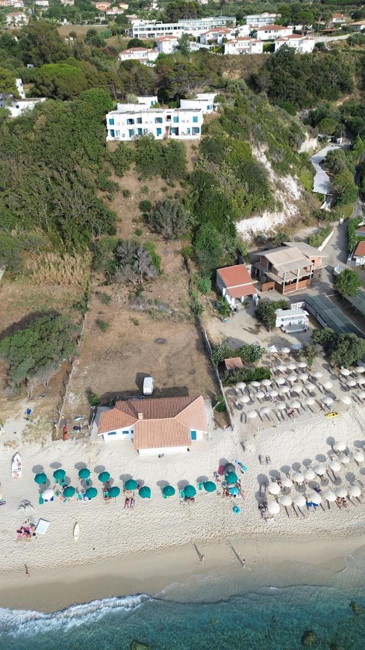 Residenza Gherly Aparthotel Capo Vaticano Exterior foto