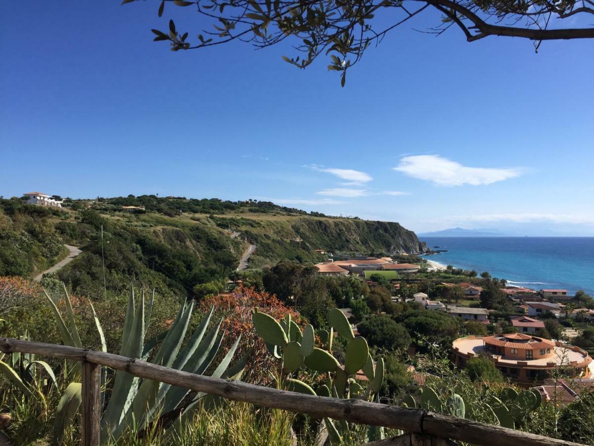 Residenza Gherly Aparthotel Capo Vaticano Exterior foto